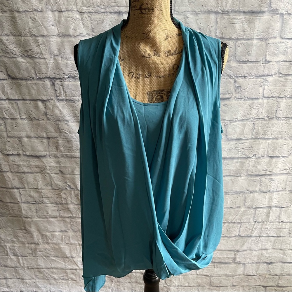 New York & Company Sleeveless Drape Top